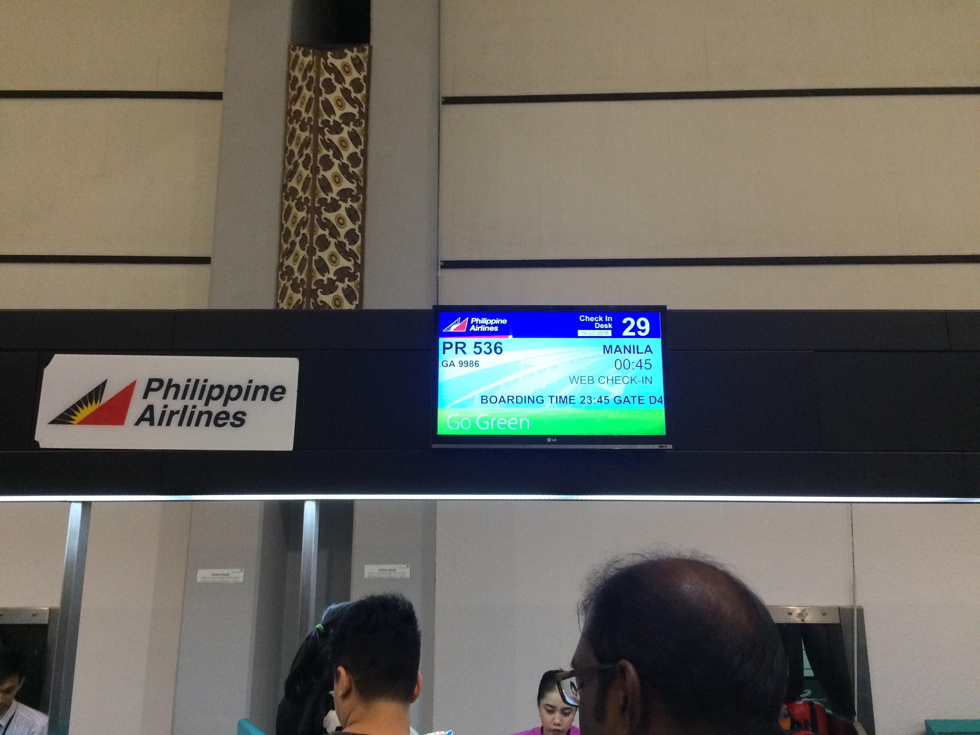 Ulasan: Philippine Airlines Economy Class A321 Jakarta To Manila ...