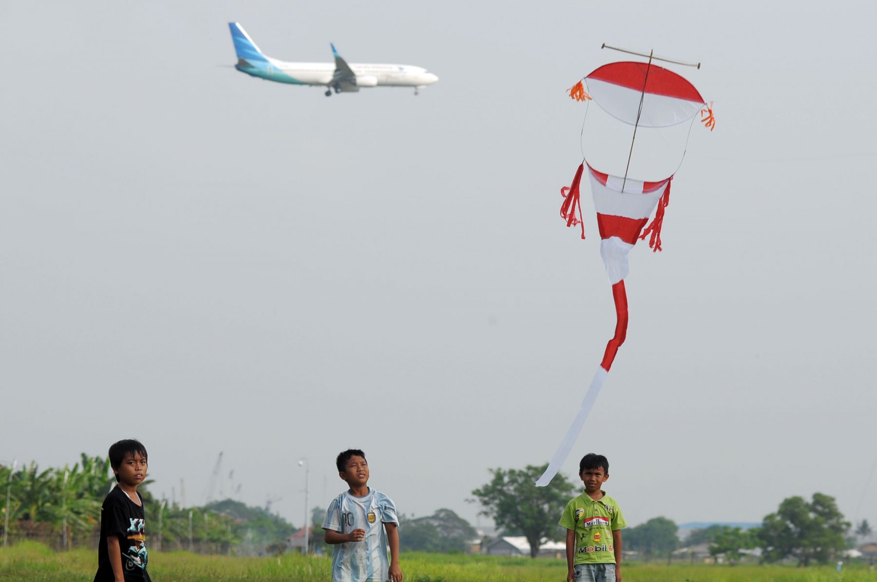 Tersangkut Layang  layang  Garuda Indonesia Bayar Rp500 