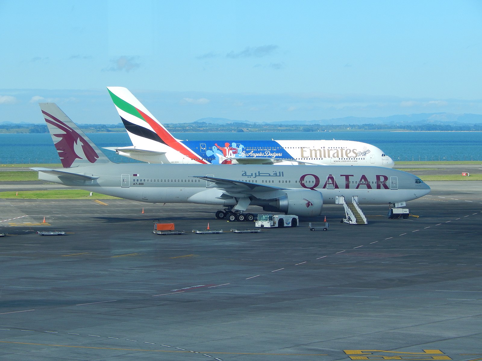 Emirates Qatar Airways Perpanjang Status Elite | PinterPoin