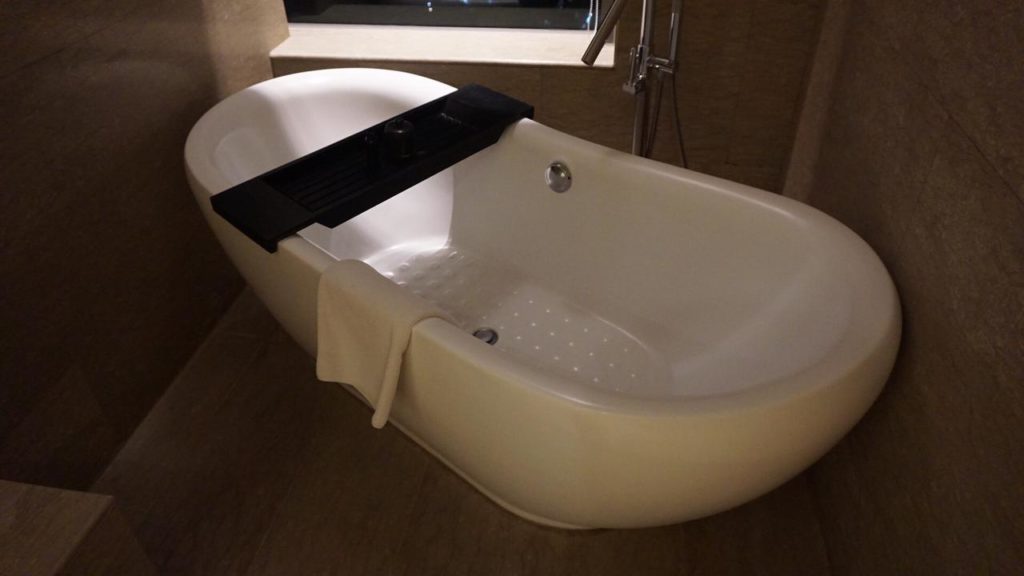 Review Alila Solo World of Hyatt Globalist | PinterPoin