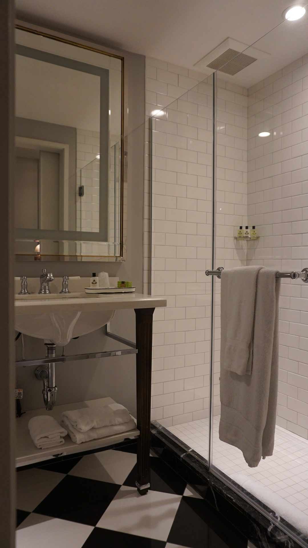 Hotel Review: InterContinental New York Barclay | PinterPoin