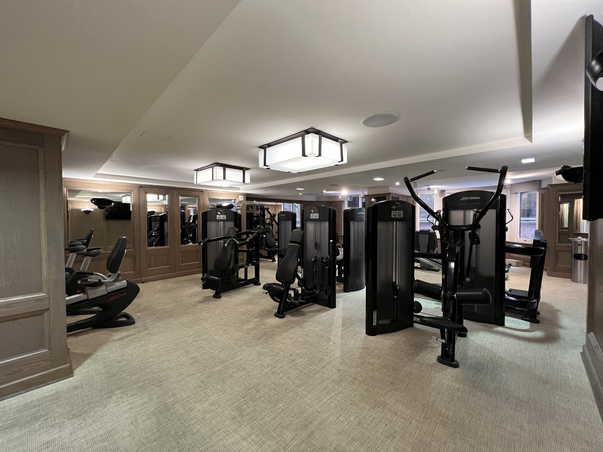 Hotel Review: Conrad New York Midtown Hilton Honors | PinterPoin