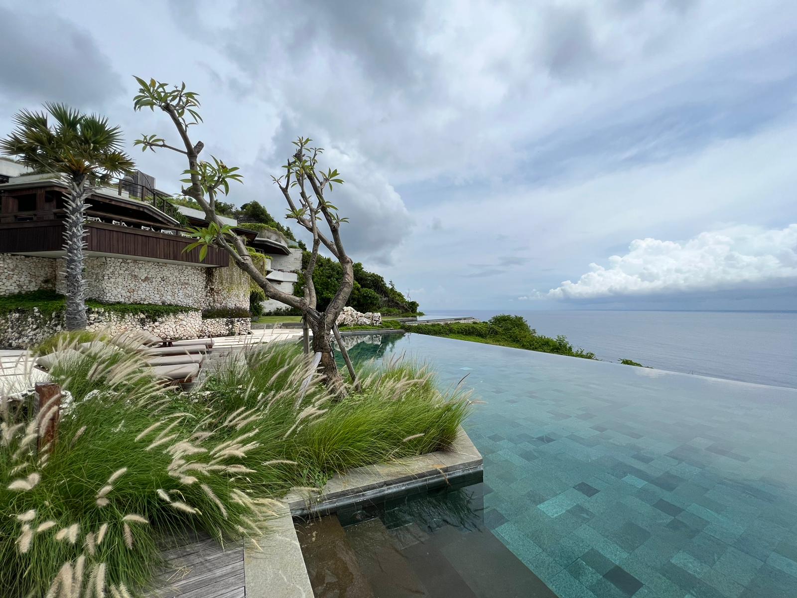 Hotel Review: Six Senses Uluwatu Bali | PinterPoin